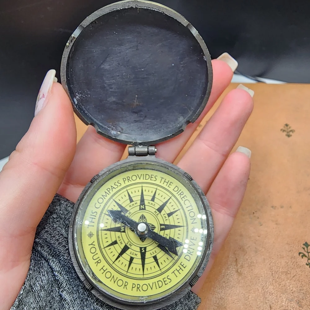 Compass - Picture 2 of 4